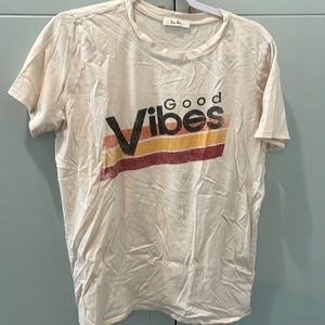 TRES BIEN cream good vibes tshirt